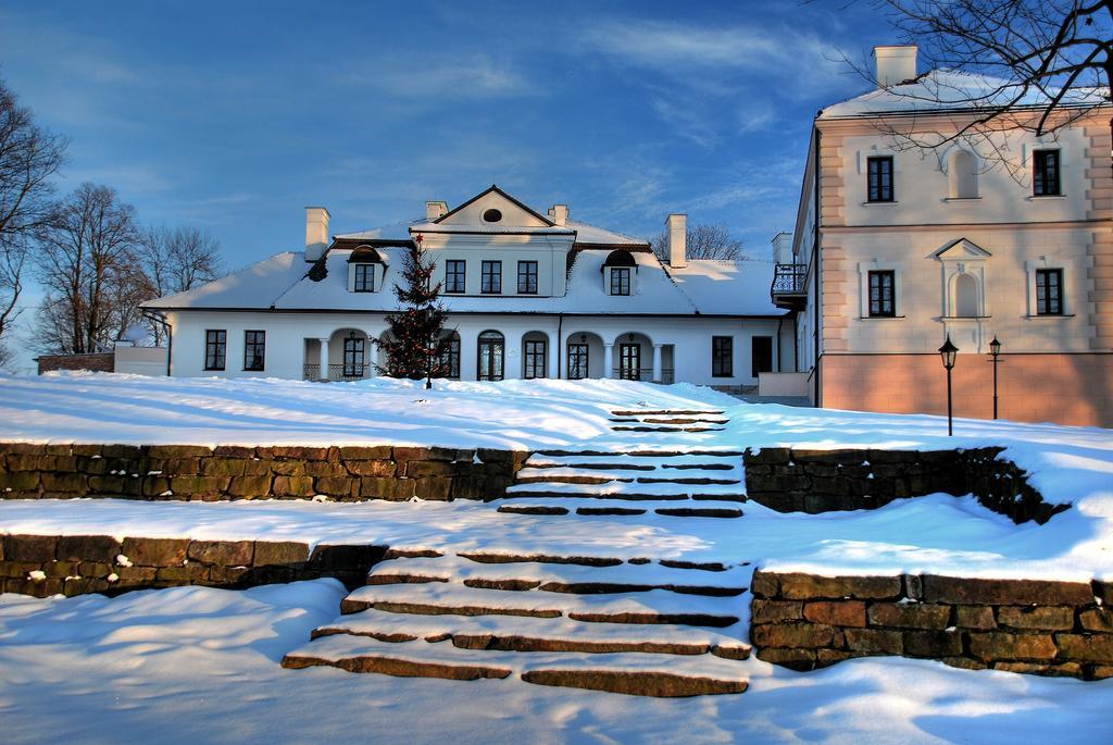 Dwor Kombornia Hotel&Spa Exterior photo