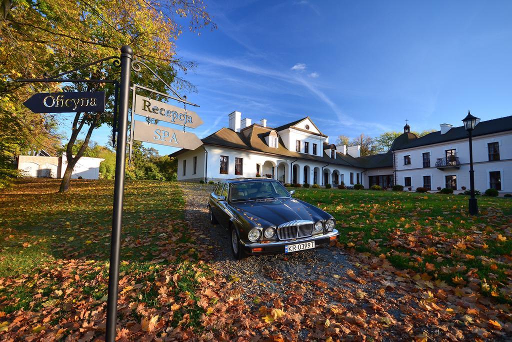 Dwor Kombornia Hotel&Spa Exterior photo